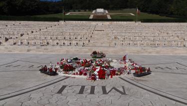 Cmentarz żołnierzy 2. Korpusu Polskiego na Monte Cassino - fot. M.Sz. dla Muzeum Historii Polski. Źródło.muzhp.pl