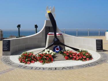 Pomnik Władysława Sikorskiego w Gibraltarze. Fot. Josefa Fiol, źródło wikipedia.org