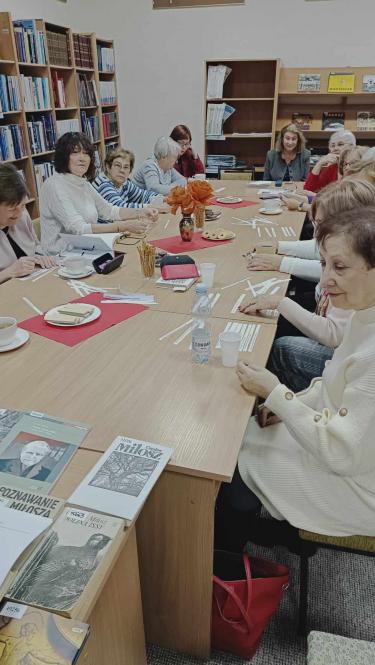 Uczestnicy spotkania w czytelni PBW 