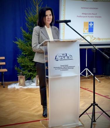 Dorota Kaleta Dyrektor ZSBiO w Jarosławiu podczas przemówienia